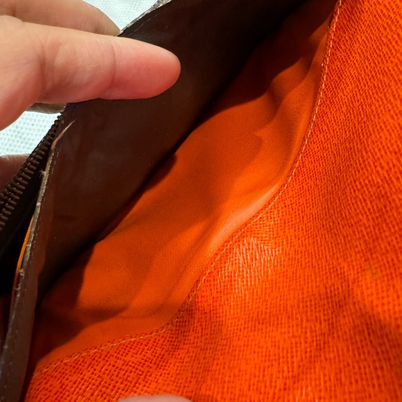 Authentic Louis Vuitton Emelie wallet - Picture 11 of 14